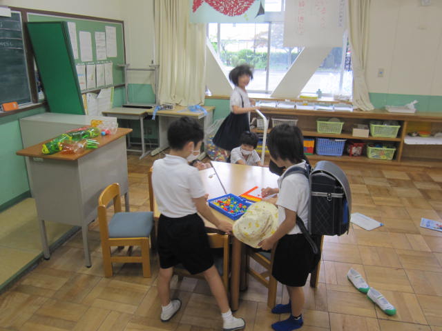 2033-2.jpg