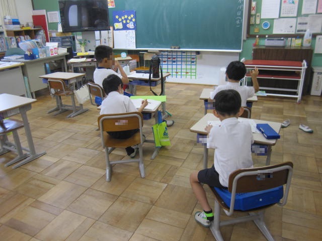 2033-3.jpg